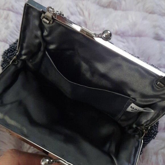 Vintage 50's Black Beaded Scalloped Clamshell Retro Chain Strap Evening Bag - Picture 6 of 12